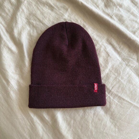 Levi's Beanie Dark Red - Picture 1 of 4